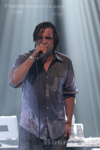 JOHN MAUS - 2018-06-02 - NIMES - Paloma - Grande Salle - 